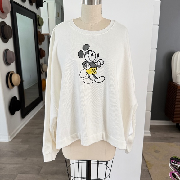 Disney Mickey Mouse Genuine Mousewear Pullover Sweatshirt for Women White 3X - Picture 1 of 9